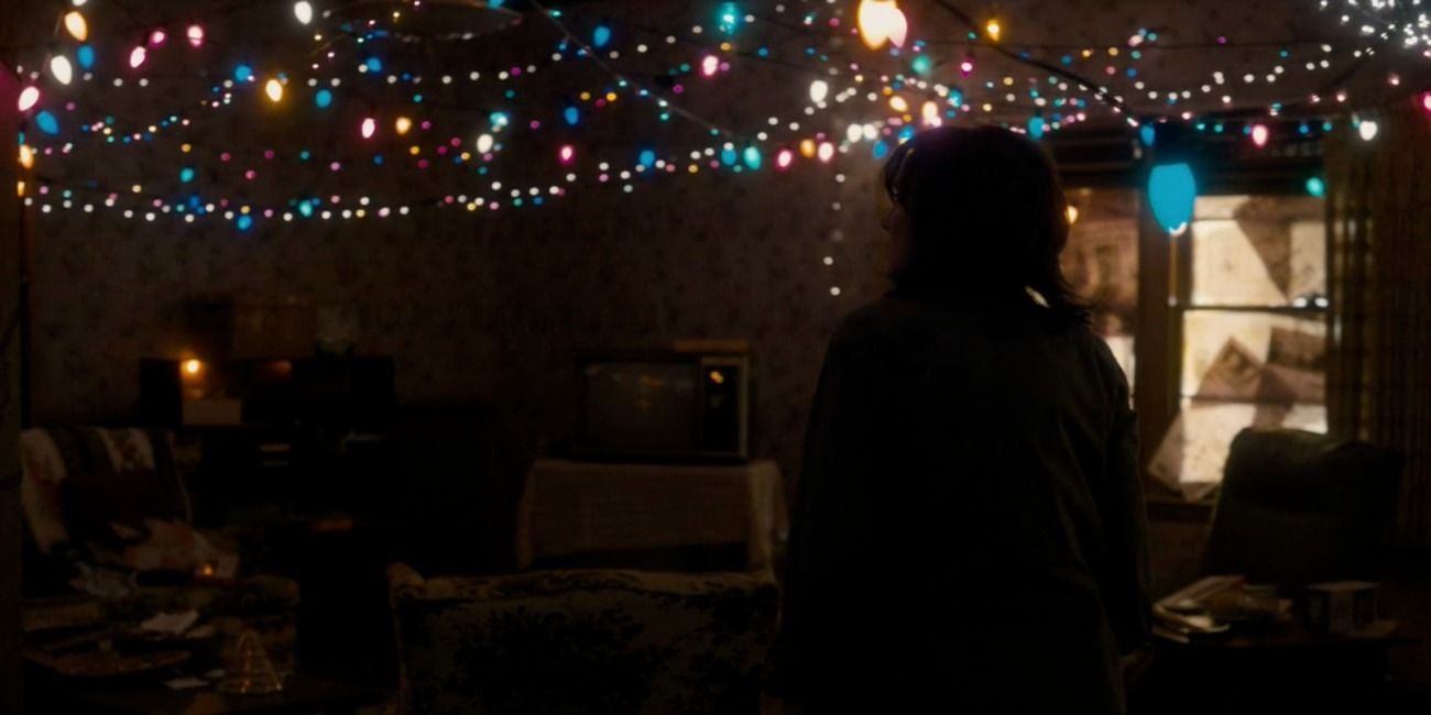 Stranger Things: 10 Hidden Details About The Byers House You Never Noticed