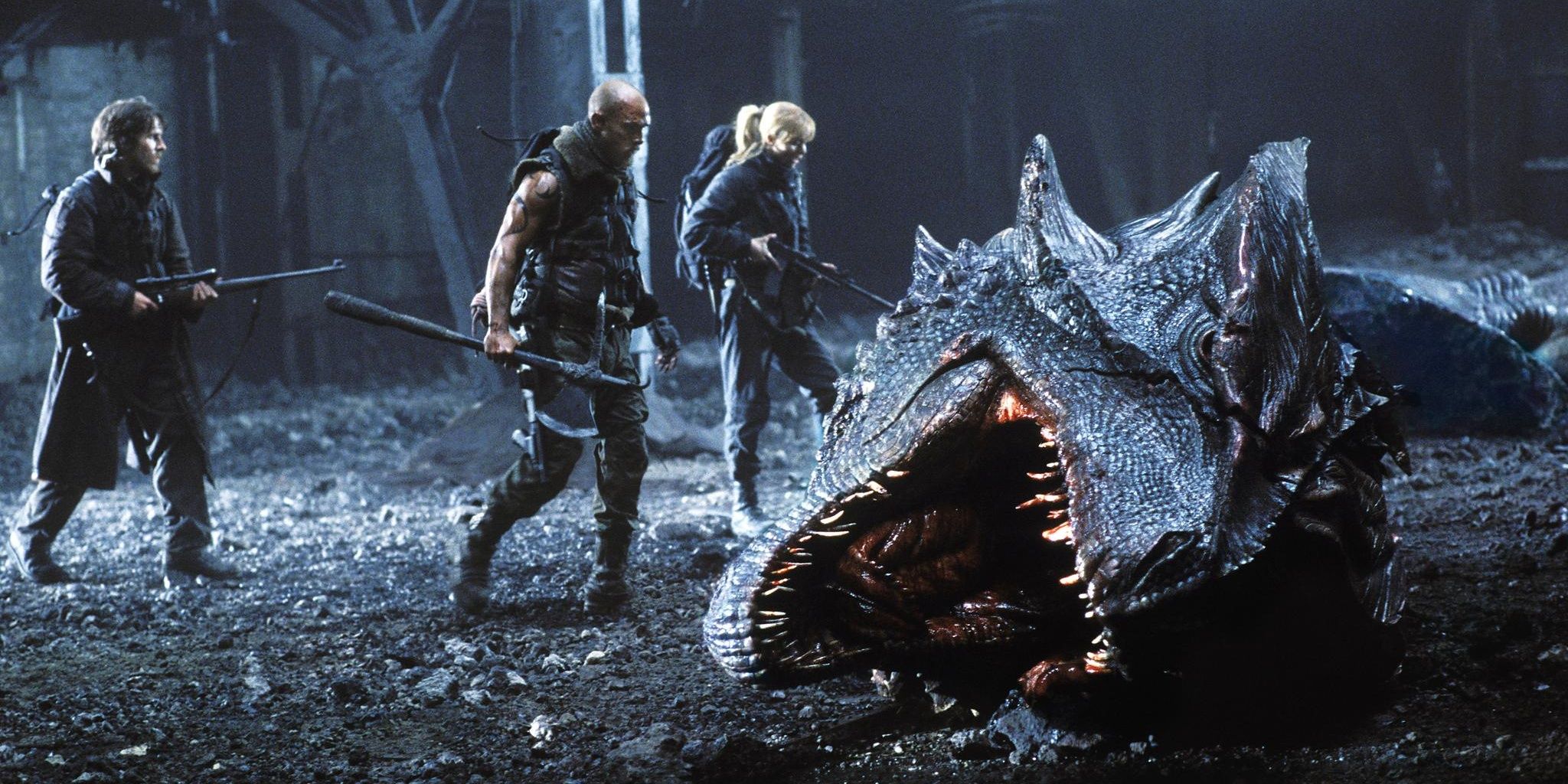 The characters of Reign of Fire hunting a dragon