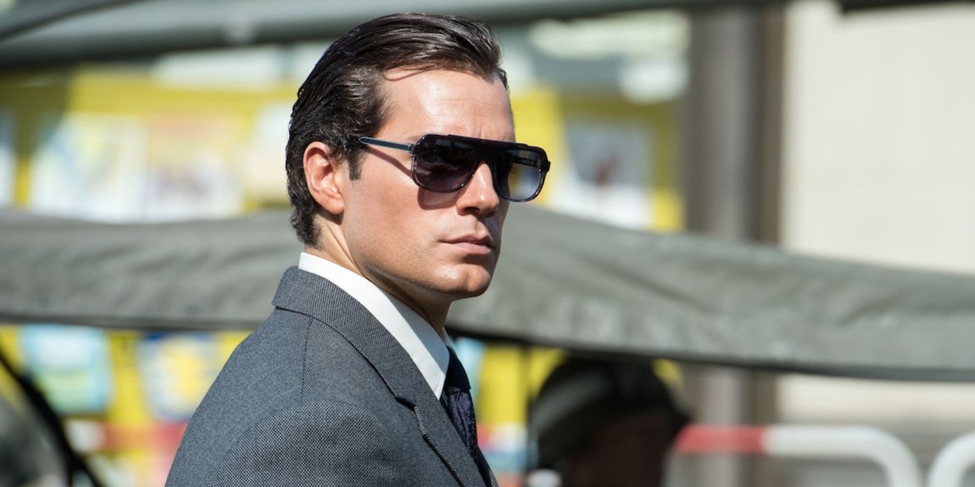 Henry Cavill wearing sunglasses in The Man From U.N.C.L.E.