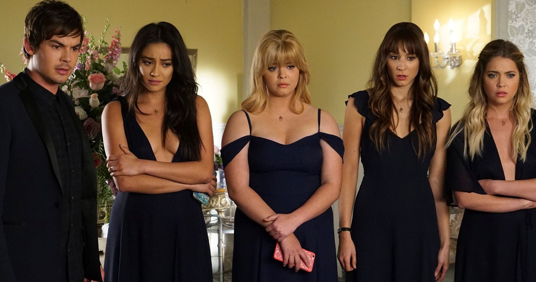 Pretty Little Liars: How Each Character Is Supposed To Look