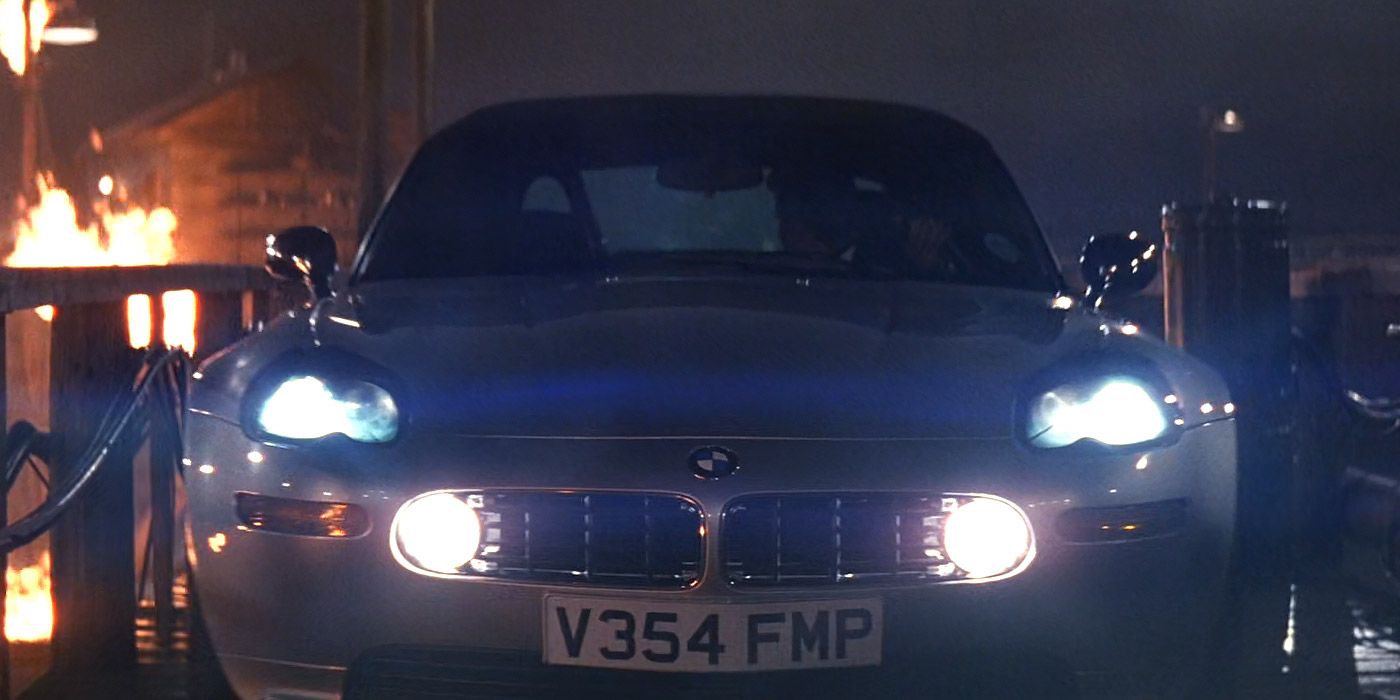 Bond reverses his BMW Z8 in The World Is Not Enough
