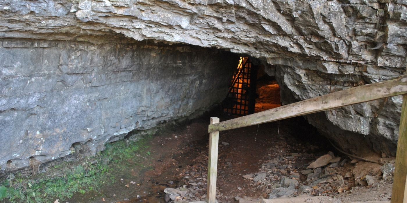  Bell Witch Cave