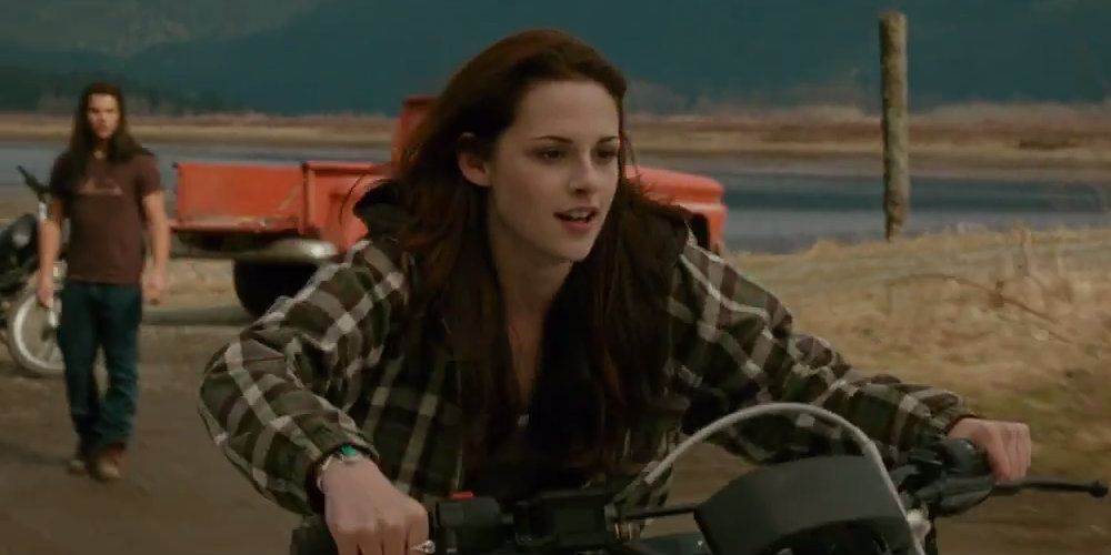 Bella riding her bike in Twilight New Moon