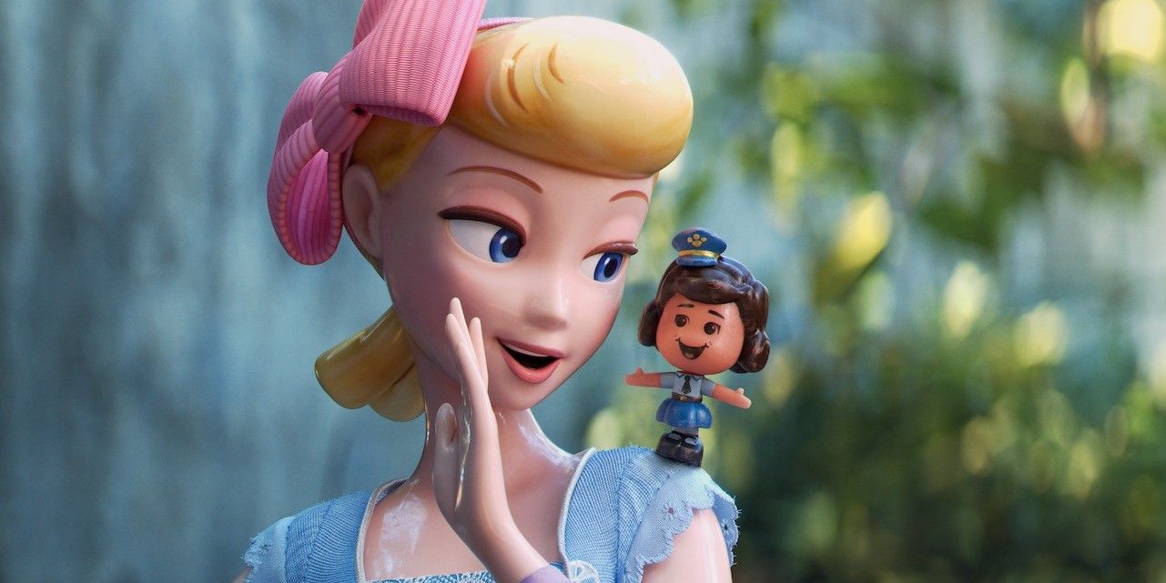 Bo Peep talks to Giggle McDimples in Toy Story 4