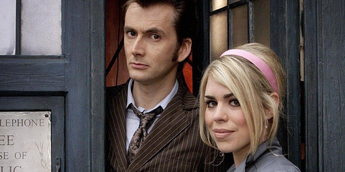 The Tenth Doctor and Rose smiling for the camera in Doctor Who