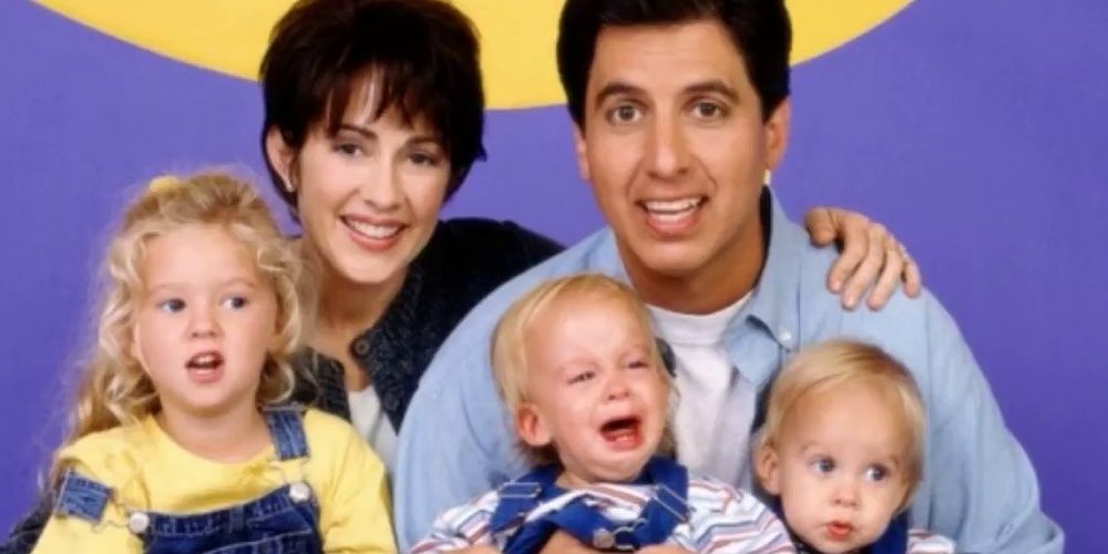 Everybody Loves Raymond: 10 Behind The Scenes Facts Every Fan Should Know