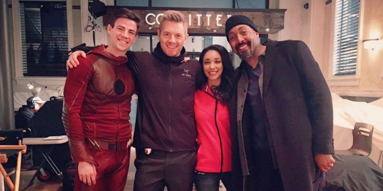 10 Best Behind The Scenes Photos From The Flash