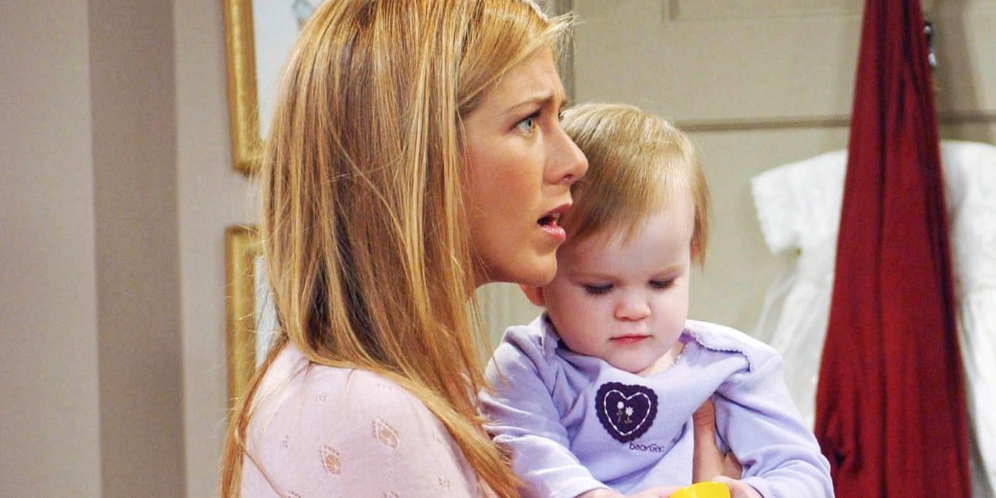 Rachel holds her daughter, Emma in Friends 
