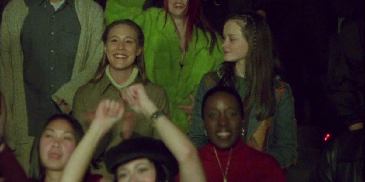 Paris and Rory at the Bangles concert on Gilmore Girls