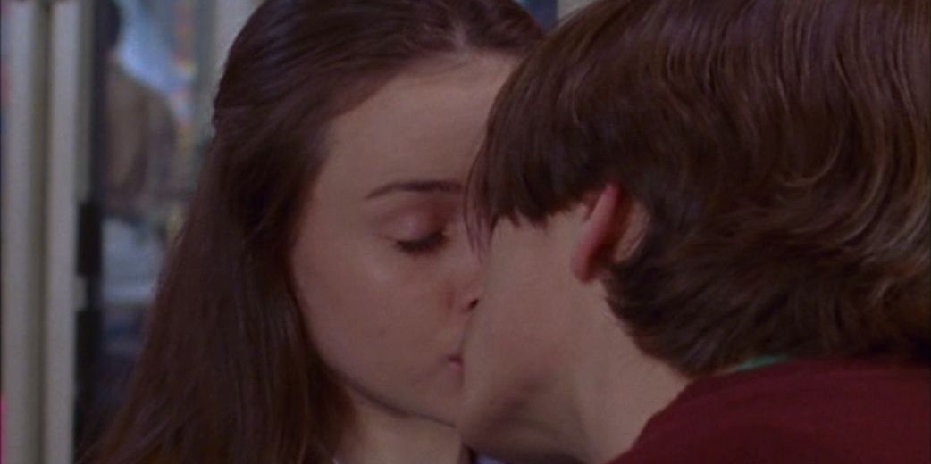 Dean and Rory's first kiss on Gilmore Girls