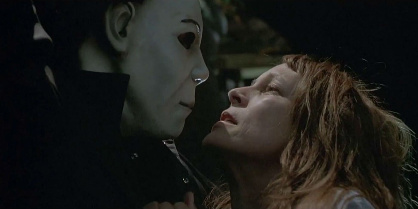 Michael Myers kills Laurie Strode in Halloween Resurrection.