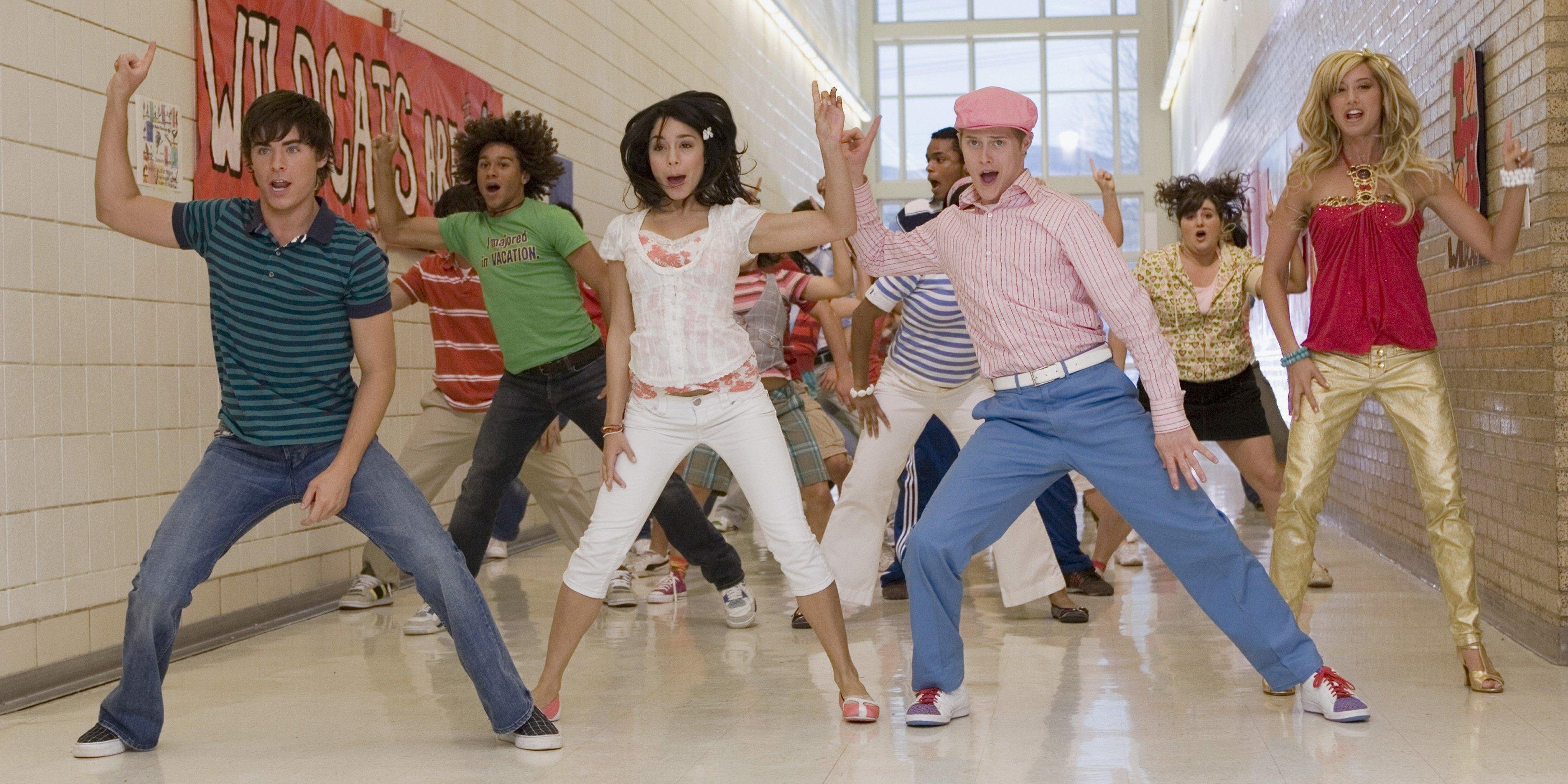 The cast of High School Musical sings in the hallway