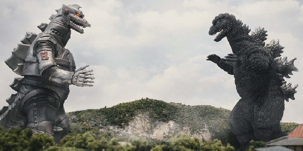 Godzilla and Mechagodzilla facing each other