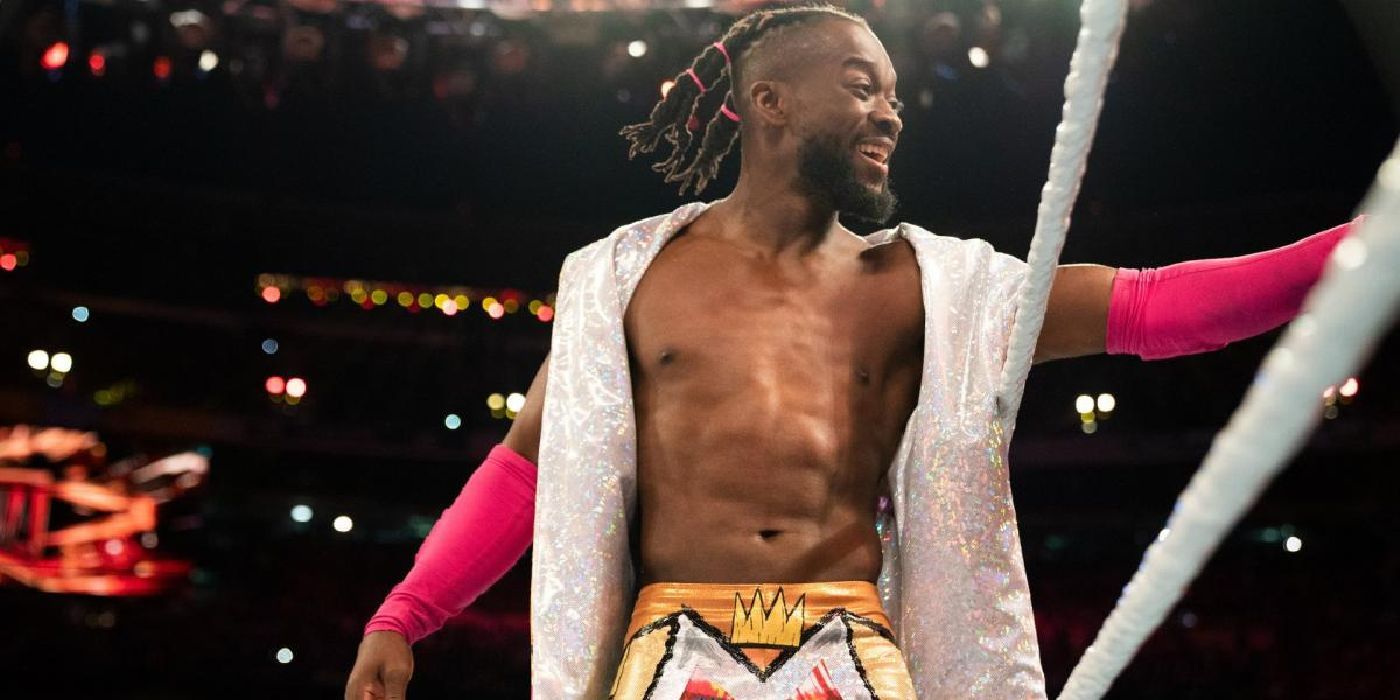 An image of Kofi Kingston smiling on a WWE match