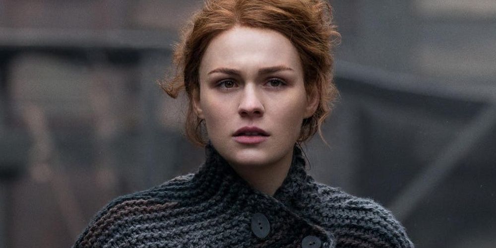 A close up of Brianna's face from Outlander