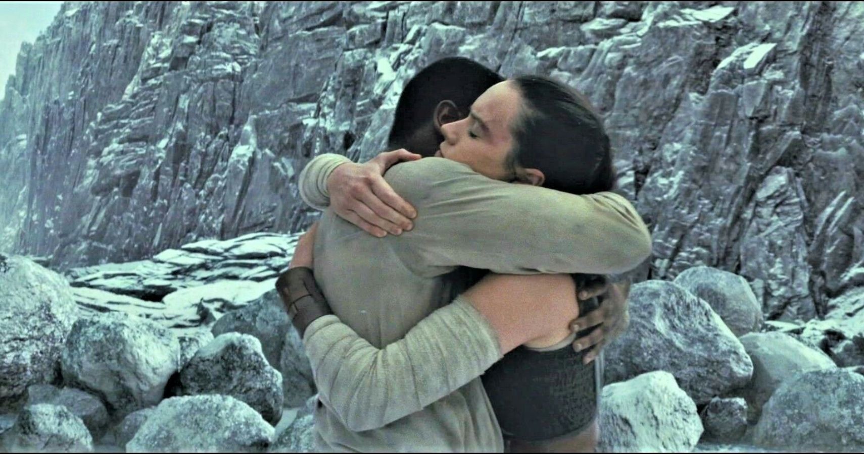 Rey Finn Hugging Star Wars The Last Jedi