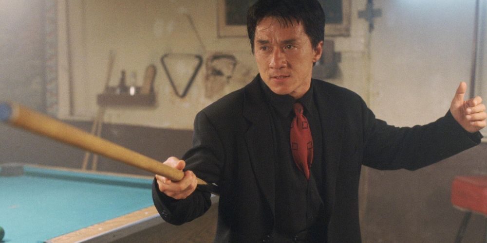 Jackie Chans character fights goons in Rush Hour