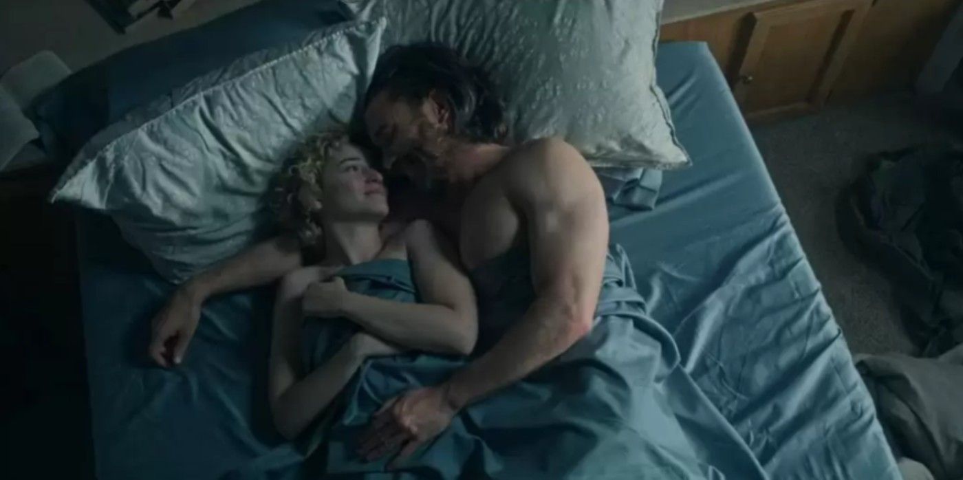 Ruth and Ben in bed together in Ozark