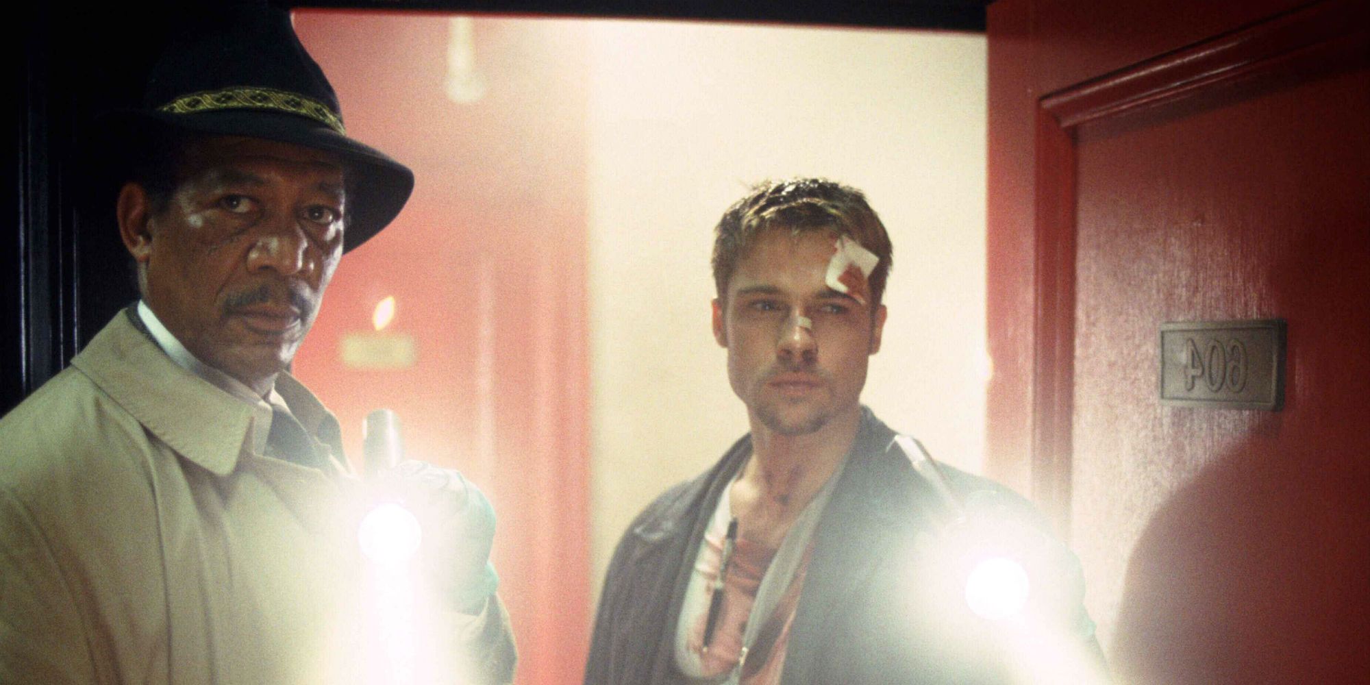 Se7en - Morgan Freeman and Brad Pitt with Flashlights