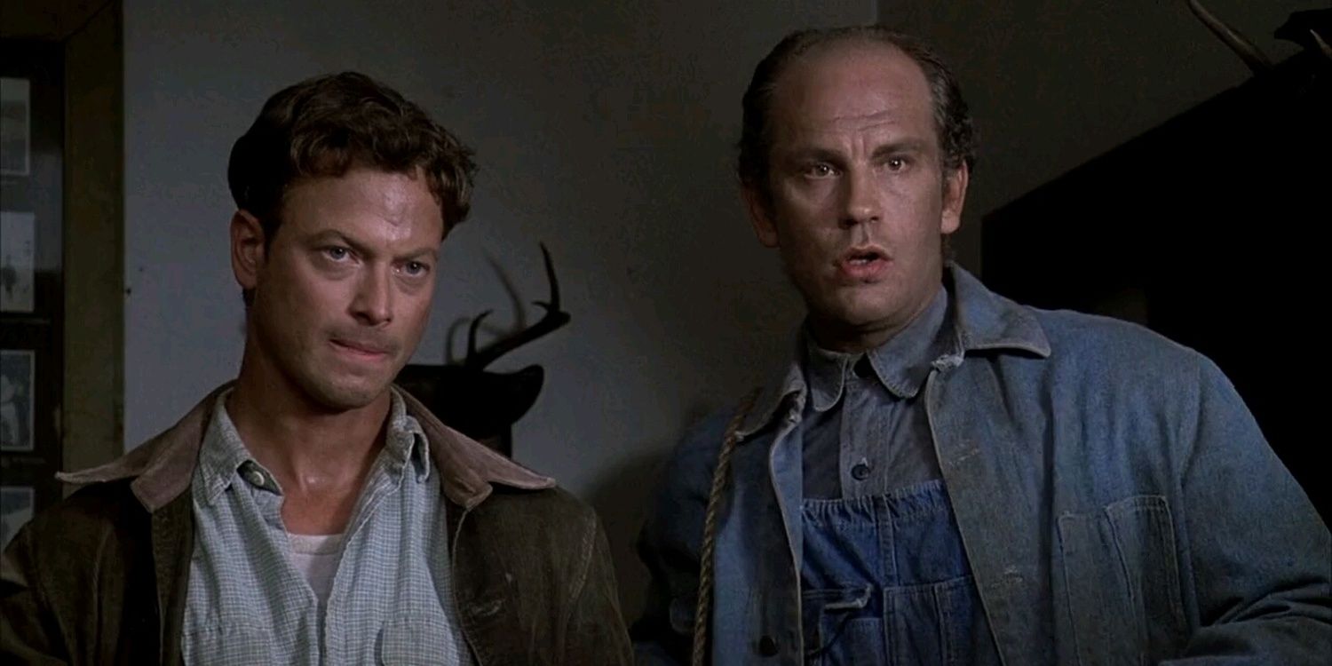 Gary Sinise as George and John Malkovich as Lennie in Of Mice and Men