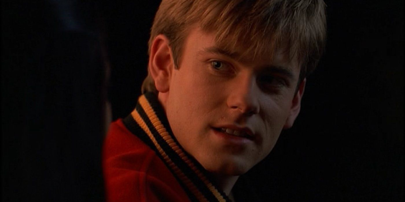 Why Eric Johnson Left Smallville After Only One Season As Whitney Fordman