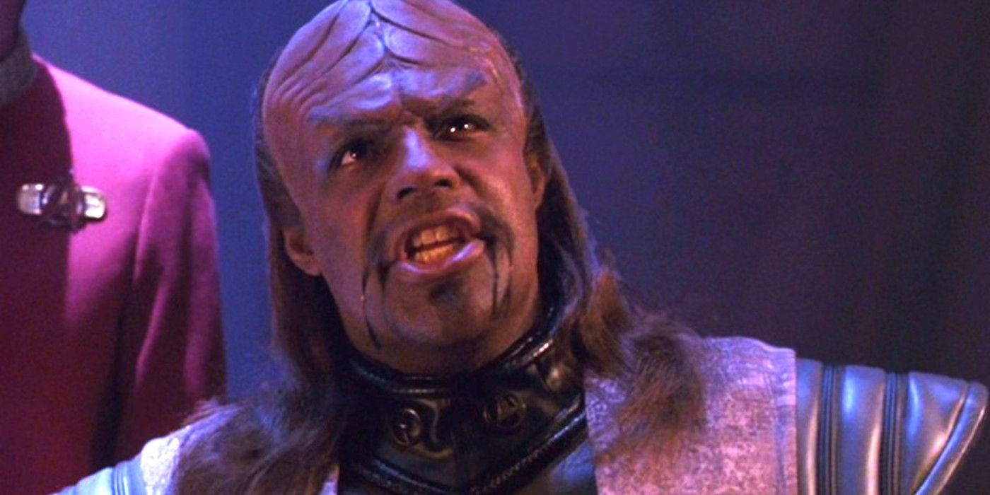 Star Trek Left A Weird Loophole For Worf To Appear In Strange New Worlds