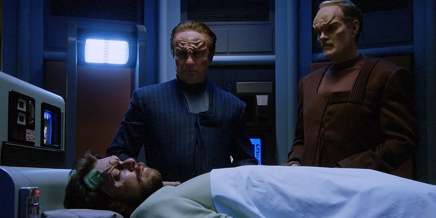 Riker disguised as an alien in a hospital in Star Trek: The Next Generation