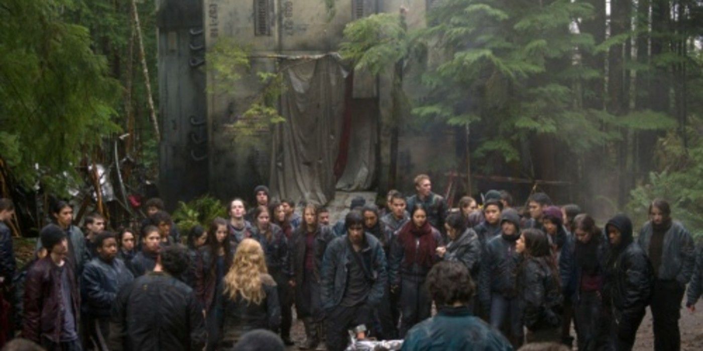 The 100: 5 Times Clarke & Bellamy Were On The Same Side (& 5 They Weren’t)