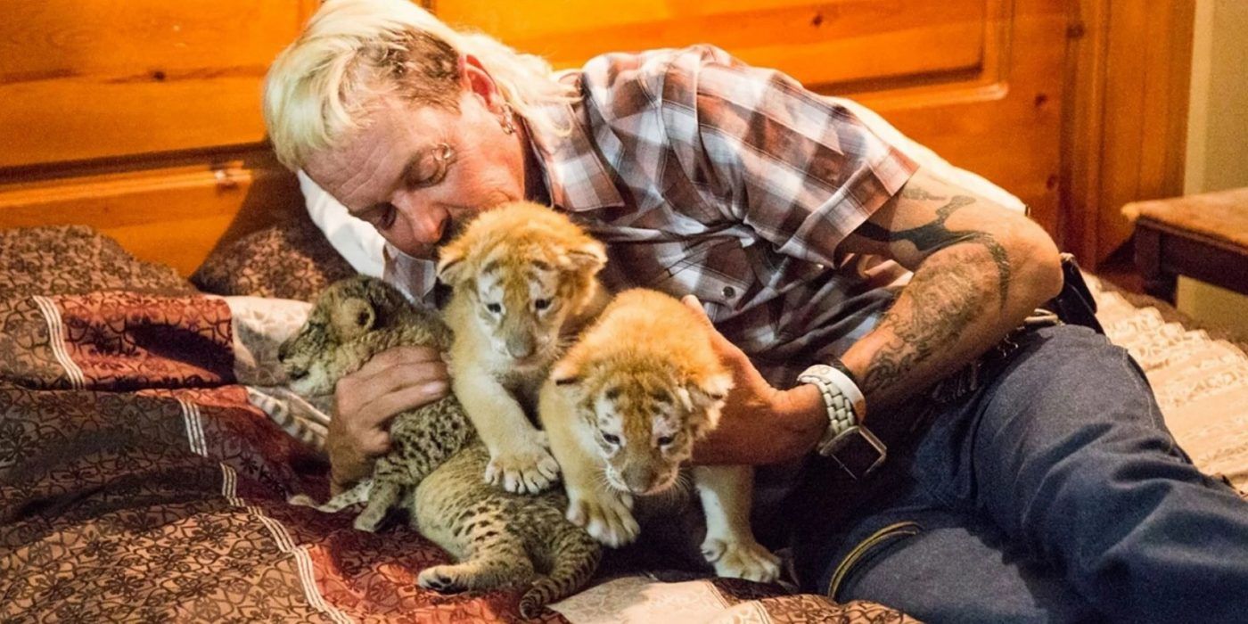 Tiger King Joe Exotic With Cubs