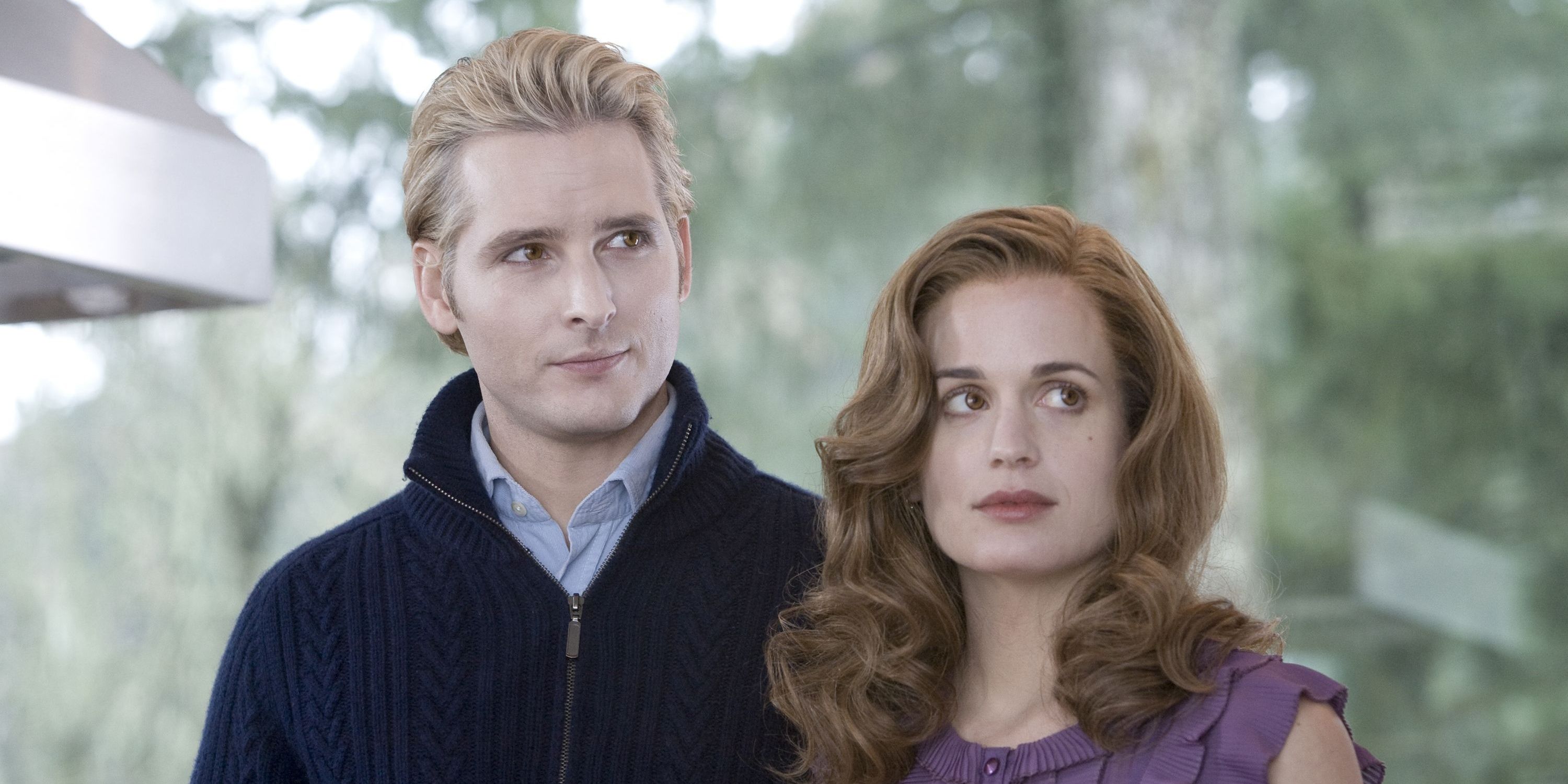 Carlisle and Esme in The Twilight Saga