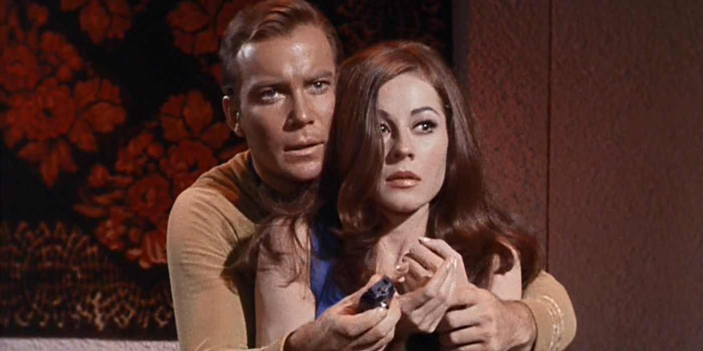 William Shatner as James Kirk and Sherry Jackson as Andrea in Star Trek