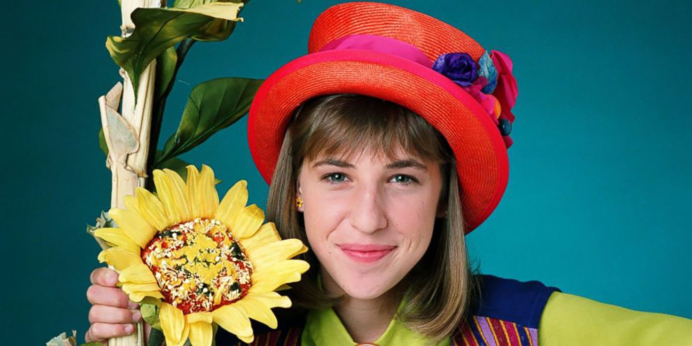10 Female Sitcom Characters From The 90s That Would Never Fly Today