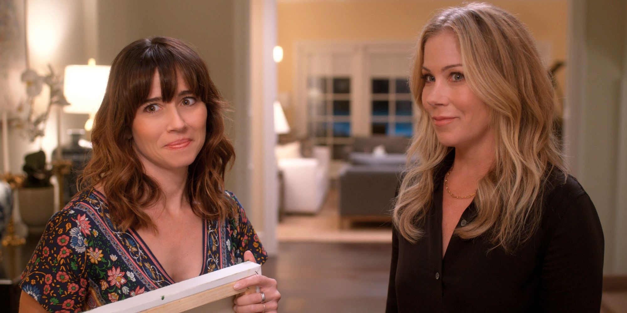 Linda Cardellini Finally Has The Perfect Replacement For Her 88% RT Netflix Thriller Show After 3 Years