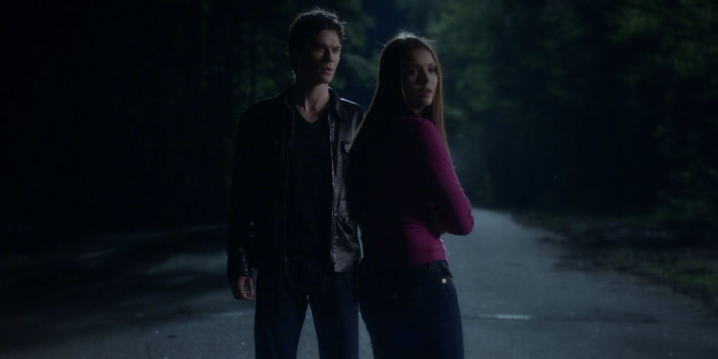 Damon meets Elena in the street.