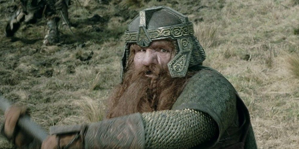 Gimli fighting with his axe in The Two Towers.