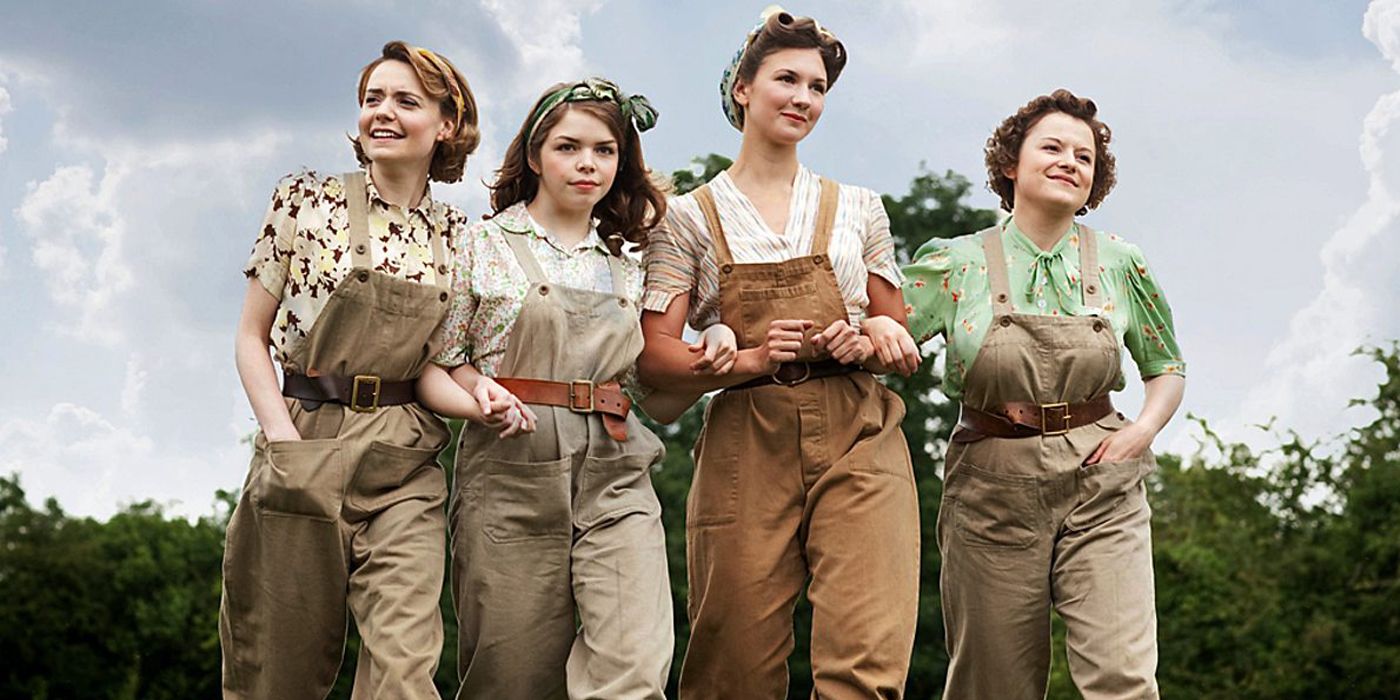 Land Girls characters walking together