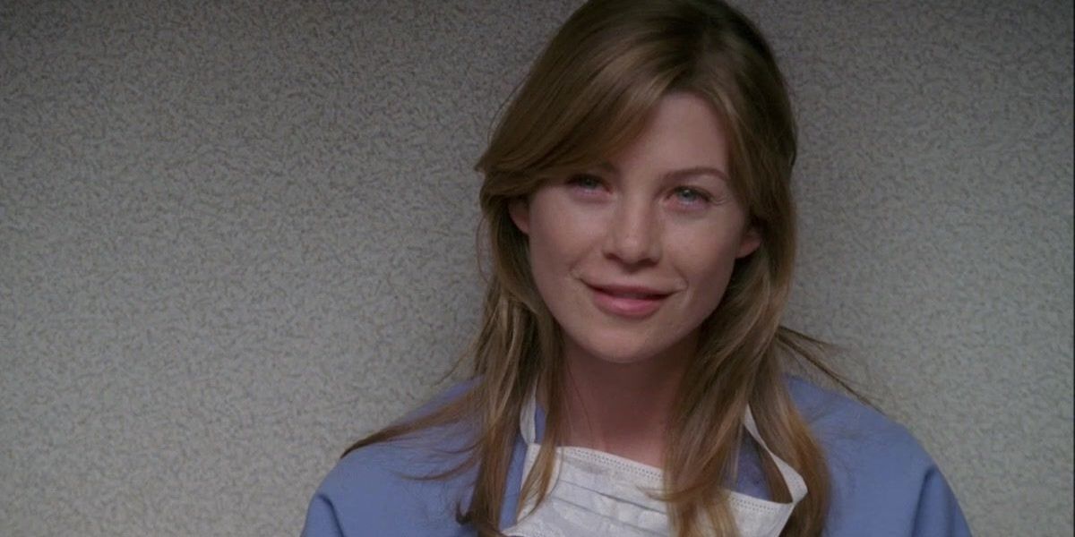 Meredith sorrindo no piloto de Grey's Anatomy.