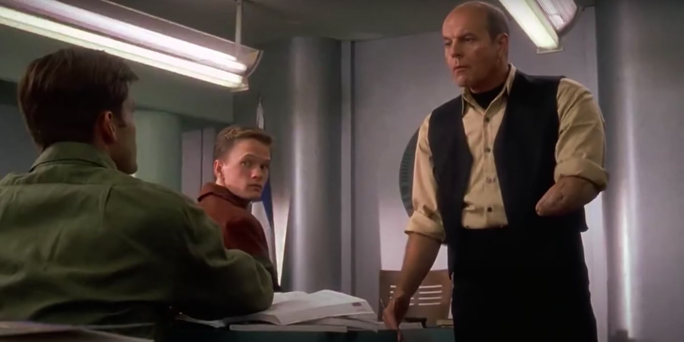 Michael Ironside teaching a class in Starship Troopers