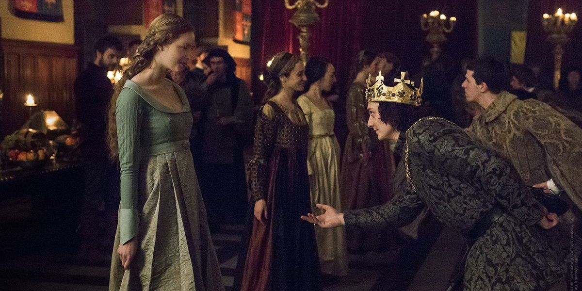 Men bowing to women in The White Princess