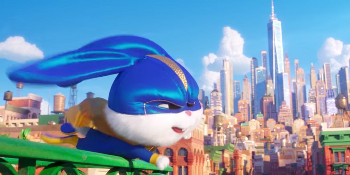 Snowball flies like a superhero over new york in The Secret Life of Pets.