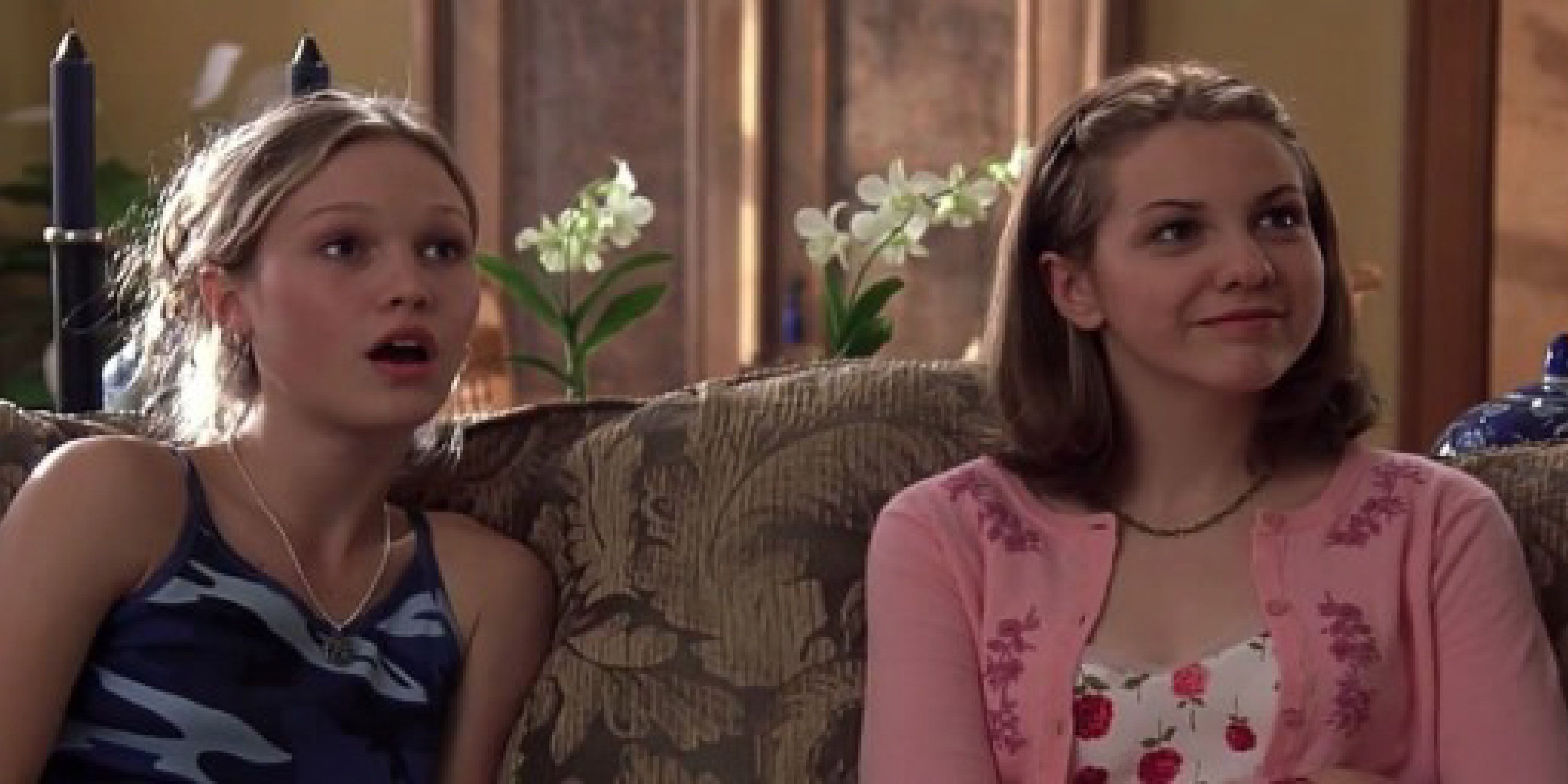 Kat looking shocked and Bianca smiling in 10 Things I Hate About You