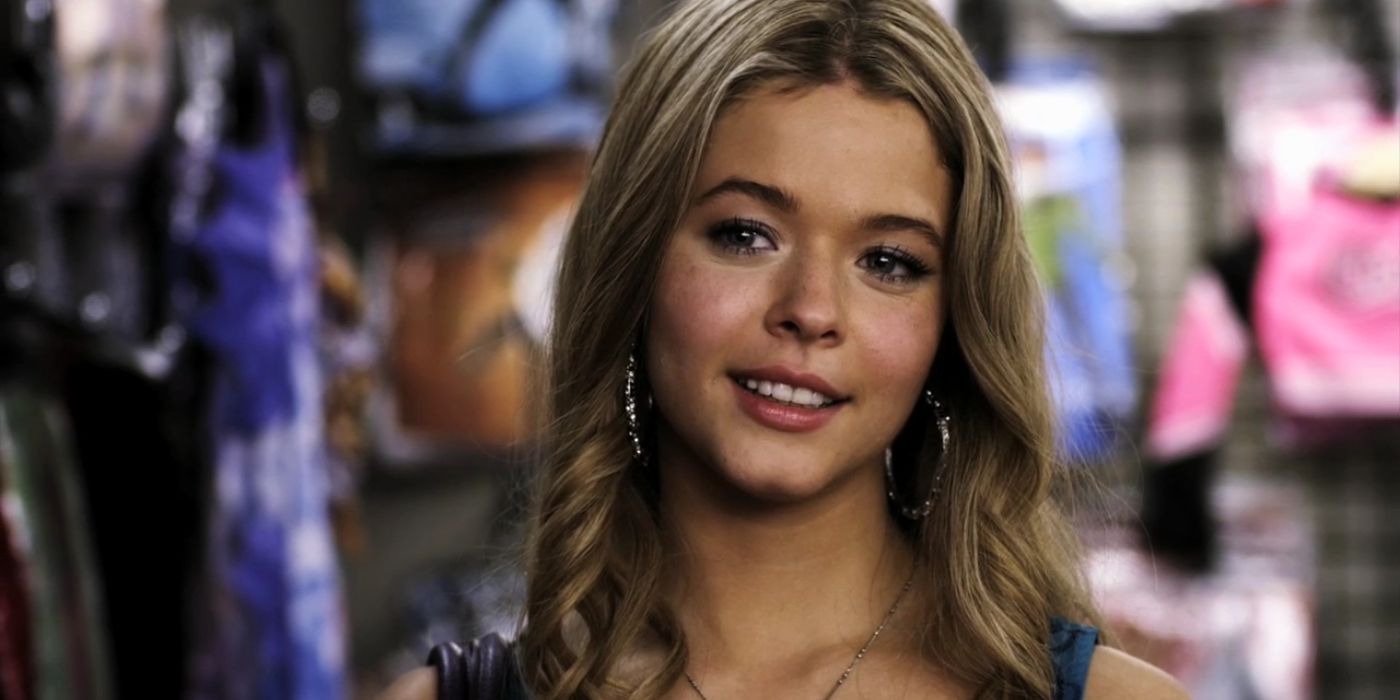 Alison looking serious on Pretty Little Liars
