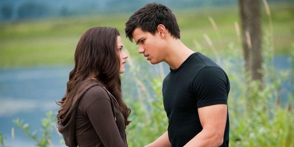 Bella (Kristen Stewart)and Jacob (Taylor Lautner) look at one another in Eclipse.