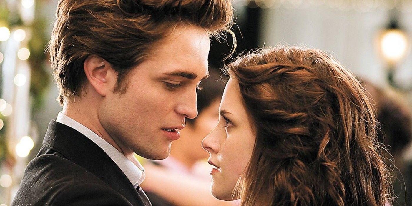 edward and bella slow dancing together in twilight