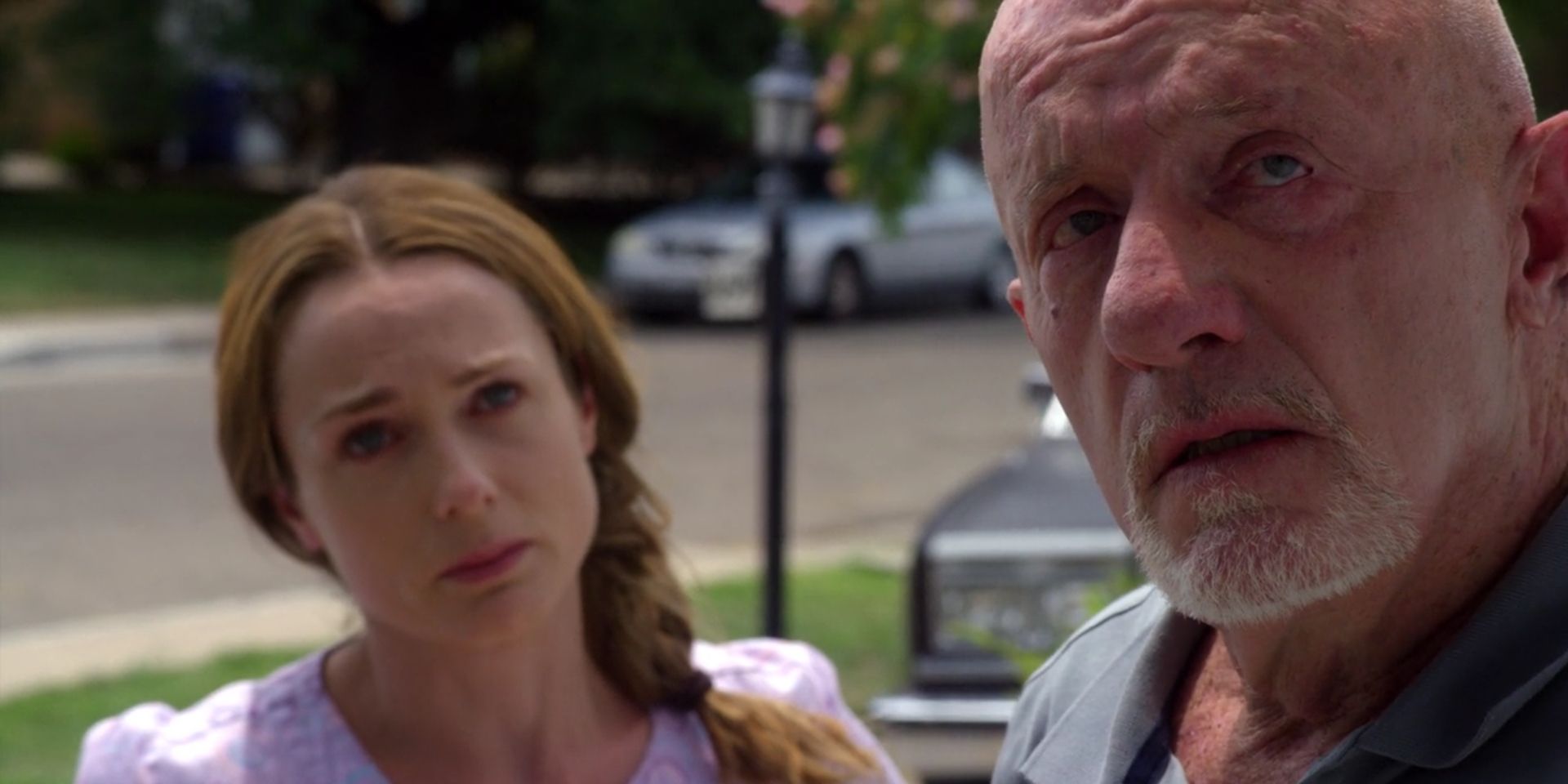 Stacey looking worried next to Mike in Better Call Saul