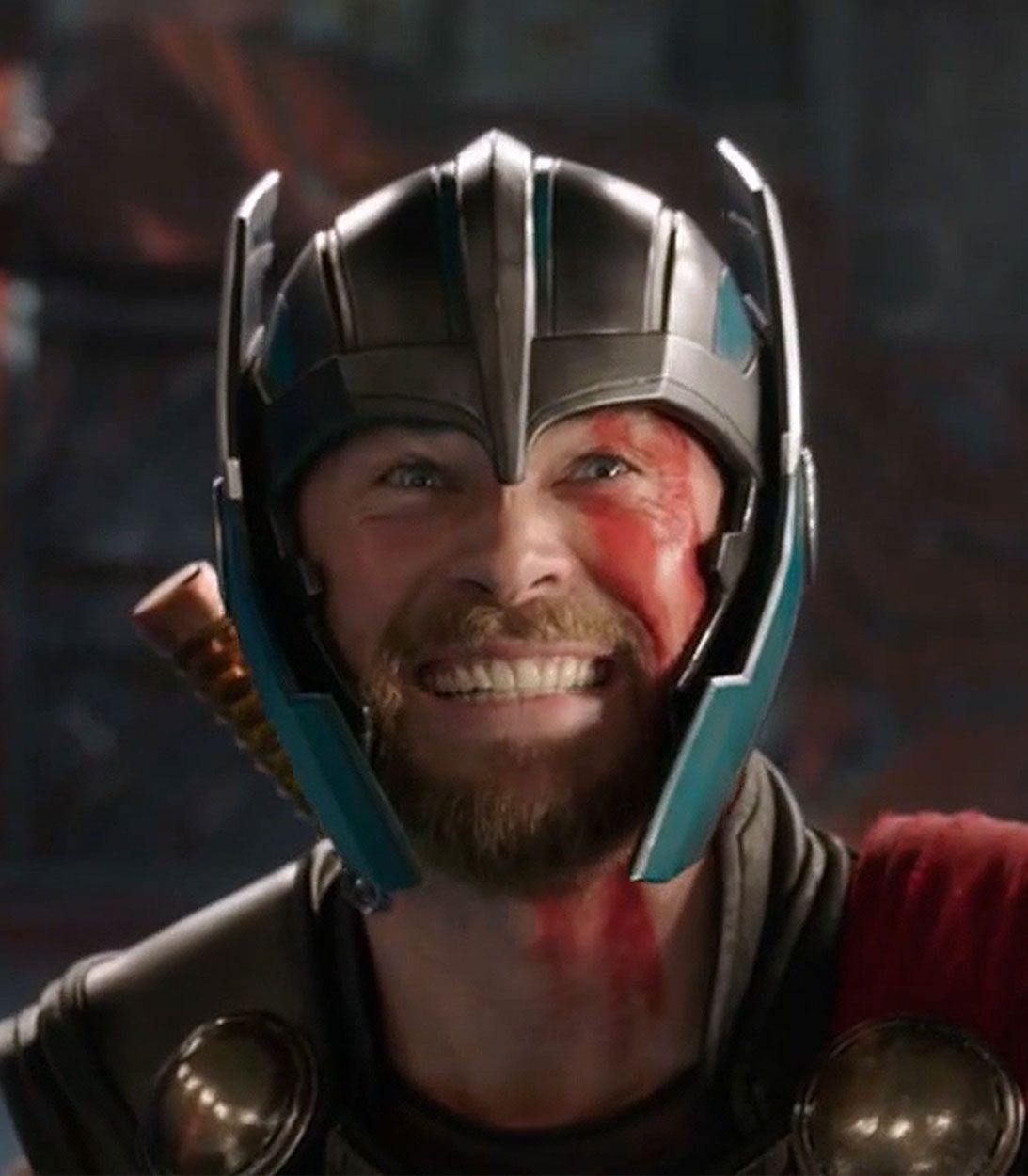 Chris Hemsworth In Thor Ragnarok &#8211; Vertical