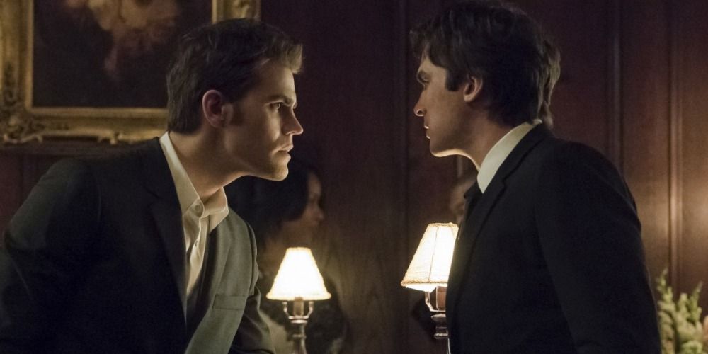 Damon e Stefan discutem em The Vampire Diaries