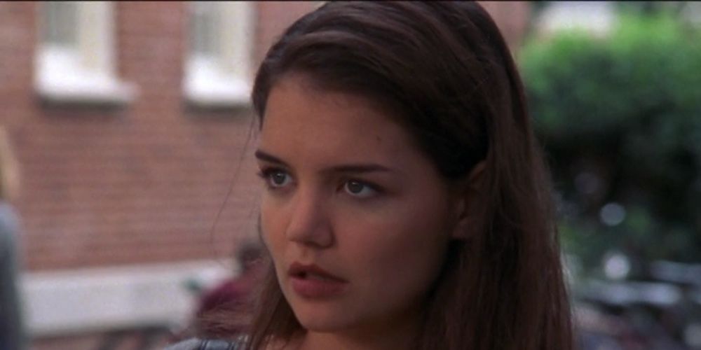 Joey Potter standing outside the high school on Dawson's Creek
