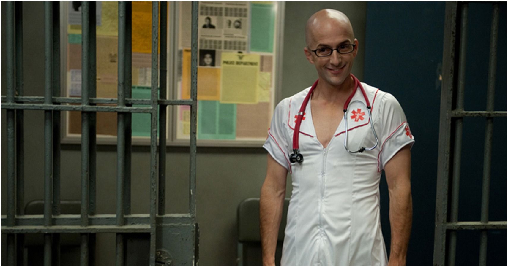 Community: 10 Ways The Dean Got Worse & Worse