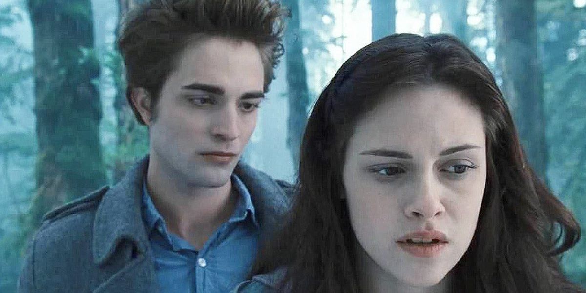 Twilight: 10 Ways Edward Got Worse & Worse